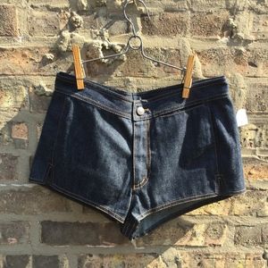 NWT - Gucci dark denim short shorts - hotpants